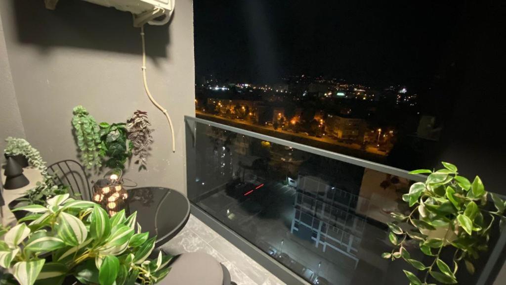 Q Luxury Apartment - Palas Center Iasi Bagian luar foto
